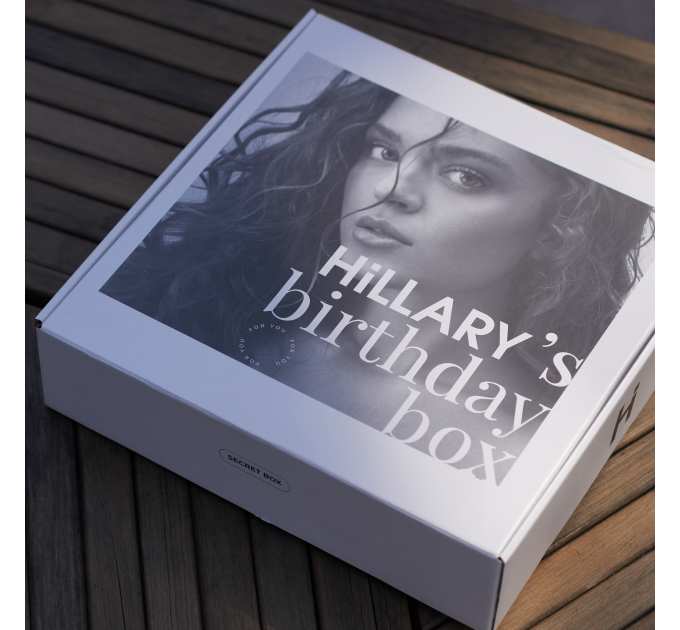 Набір Hillary's Birthday Deluxe Secret Box