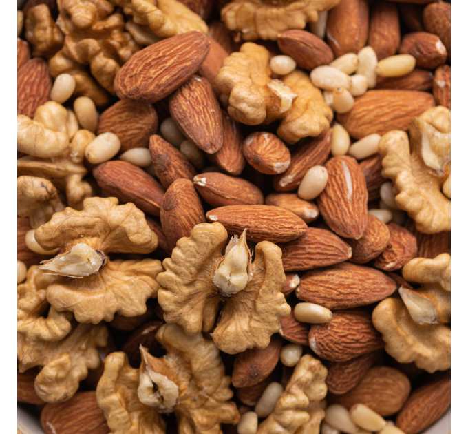 Гранола Горіхове тріо Gregory Mill Nuts' Trio, 1000 г + 3D-іграшка в подарунок